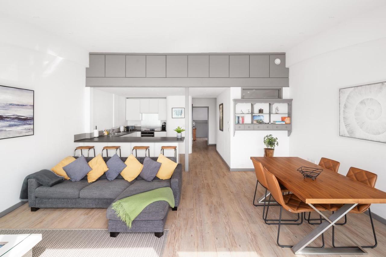 Lancing Beach Apartment. Екстер'єр фото