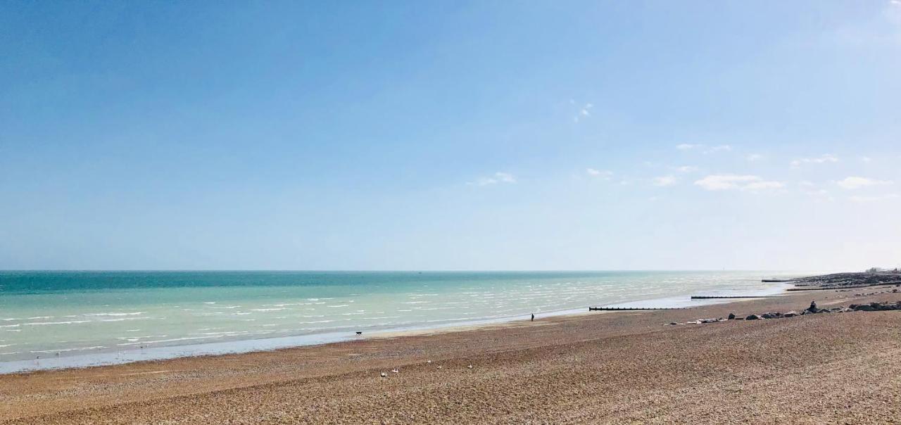 Lancing Beach Apartment. Екстер'єр фото